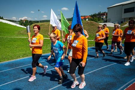 Slovenska_bakla_na_Mirni_foto_OKS (21)